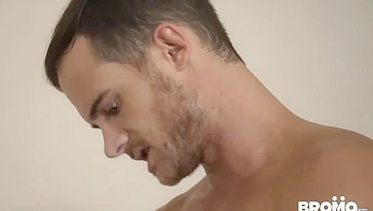 Evan and Brandons Thirsty Twink Session: Sharing a Huge Creamy Load