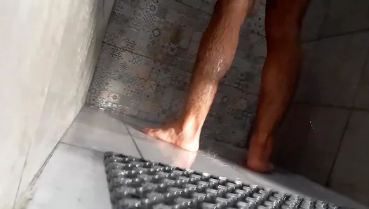 Steamy Showdown: Tunisian Beef Gets Fully Exposed in Sizzling Shower Scene – 18+