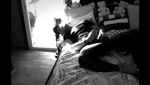 Steamy Homemade Showdown: Amateur Lovers Thirsty BJ Display for His Boyfriend –