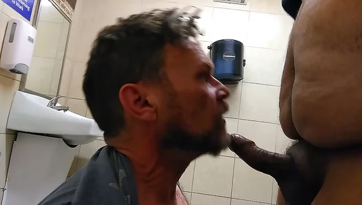 Coworkers Chubby Surprise: Unexpected Blow Job Ends with Cumming in the Locker –