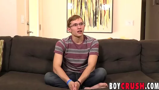 Nerdy Studs Big Secret: Slow Stroke Exposes His Thick, Veiny Meat – Solo Delights
