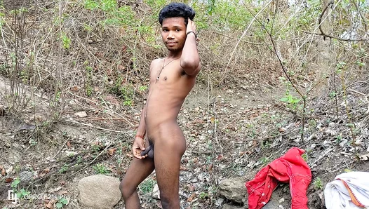 Sultry Desert Nights: Daring Youthful Desi Lads Sway Entice Under the Stars – 18+