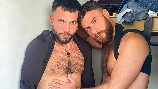 Eric Deen Surrenders to Rodrigo El Santos Dominant Ass Play – Steamy Jock Anal Encounter