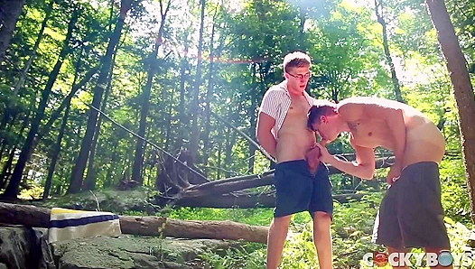 Steamy Forest Frenzy: Wess Troys Sizzling Muscle Hookups in Natures Heat – TinyGays 18+