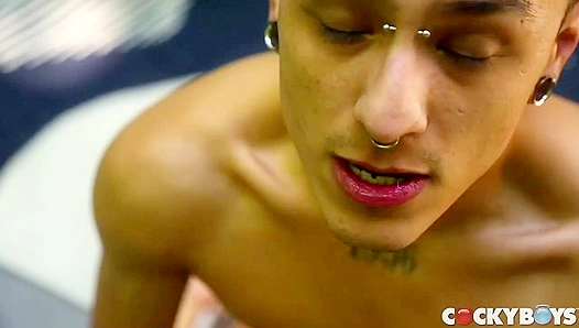 Sun-Kissed Lust Ignites: Mateos Raw Outdoor Hookup with CockyBoys 18+