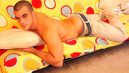 Sebastians Sizzling Solo: Hands-On Exploration of His Fit Body – CircleJerkBoys