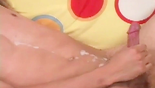 Kris Unleashes His Lust: Thirsty for Release at Gay Circles Steamy Club – Pure Endurance
