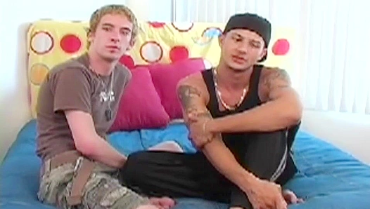 Flirtatious Chat Fuels Seans Thirst as They Tease Together Then Unleash a Wild Orgy