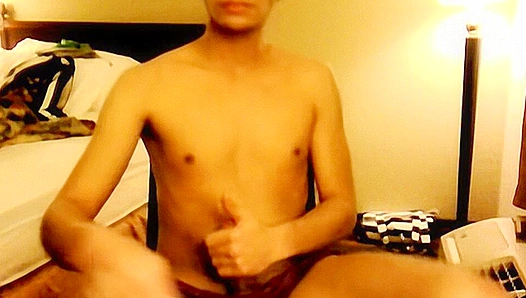 Tristans Steamy Escapades: Hustling as a 18+ Gay Escort for Late Night Thrills – OnlyFans