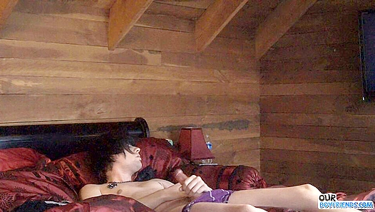 Emo Cutie Spreads Legs Wide, Stroking His Thicc Dick On The Sheets – OurBoyFriends