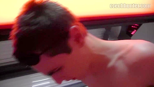Sizzling Skin on Skin: Amateurs Tanning Bed Lust Turns Wild – XXXGayFucks