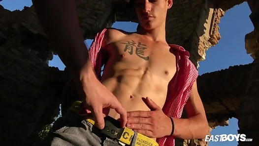 Sweaty Summer Nights: Johnnys Juicy, Thirsty Orgies Heat Up OnlyFans 18+