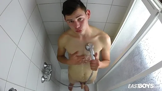 Rogers Sultry Morning Dream: Sizzling First-Day Shower Hookup – HotGayScenes 18+