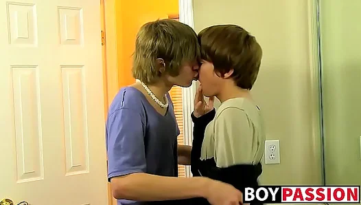 Cute Teen Twink Squeals in Ecstasy as Hung Stud Rips Through Him – Bareback Pound Fest
