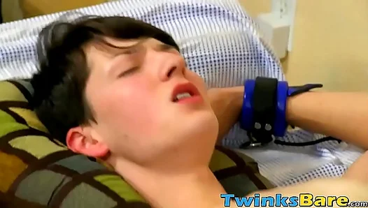 Young Lovers Thirst Quenched: Hung BF Fucks Him Senseless – 18+GayScene