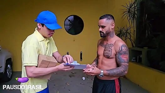 Mailmans Package Delivery: Hauling Large, Thick Meat Door-to-Door – GayPornHub 18+