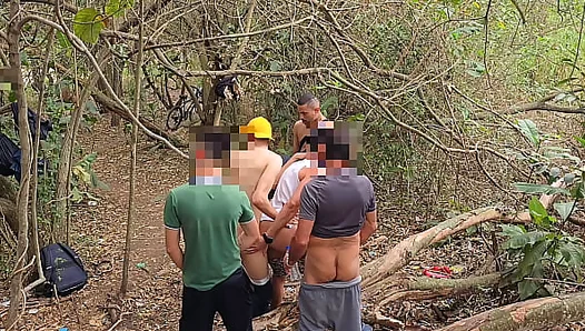Sun-Kissed Orgy Unleashed: Friends Steamy Encounter Turns into Wild Bareback Frenzy –