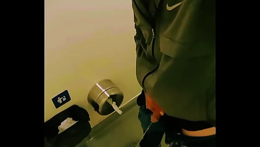 Caught Mid-Sip: Public Pee Swap Thrill – Cant Stop This Forbidden Crave – GayXXX 18+