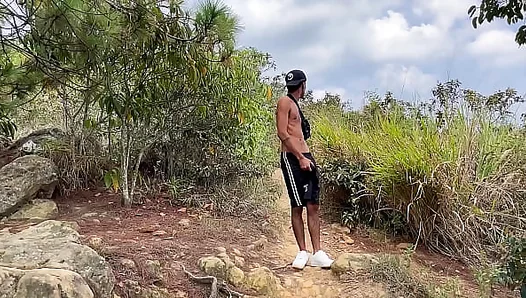 Mountainous Mates: Sweaty, Thrilling Hookups in the Great Outdoors – 18+