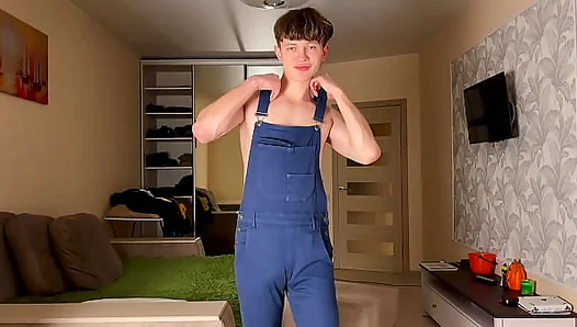 Godly Stud Drenched in Oil Takes Massive Cum Blast Deep Inside His Tight Hole as He