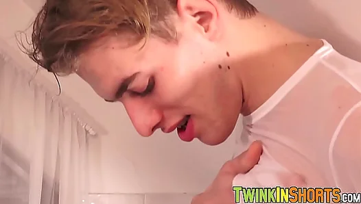 Tattooed Hunks Thick Cock Delights Innocent Twinks Hungry Mouth Armed with Hard-On -