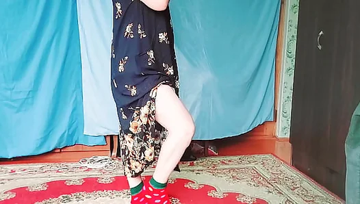 Blonde Milf Delight: Gay Creator Brings Sexy Housewife Charm in Sweet Outfit - KittyCross