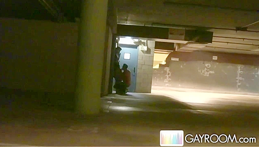 Caught in the Heat: A Lewd Public Throat Fucking Caught on Cam – GayRoom 18+