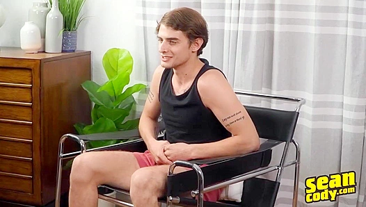 Painted Pretty: Football Hunk Seans Steamy Cum Release – JocksLoad 18+
