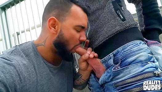 Jerome Martys Steamy Roadside Romp: Raw Lust Ignites Under Open Skies – GayEuroHunks 18+