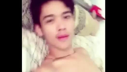 Steamy Asian Encounter Ignites Passionate Threeway Frenzy in the Bedroom – FreshMeat 18+