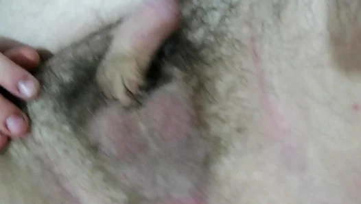 Hairy Bear Spreads Wide Live Cam: Thick-Assed Fatty Shows Off His Plump Rear