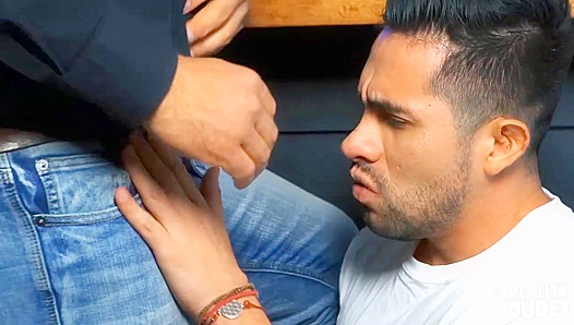 Steamy Bar Brawl: Darcy, Oak, Dereks Raw Passion Ignites in a Wild Cock-Slinging