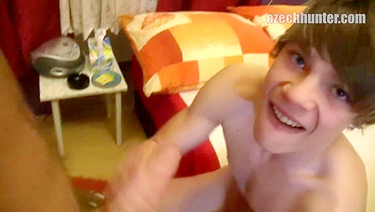 Czech Beef Slaps Him Rude: Thick Cock Paints His Face, Cheeks Widen – GayHunter 18+
