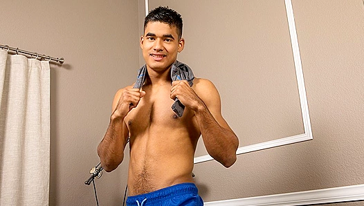 Latino Lovers Sizzling Deep-Throat Dream: Sean Cody Xs Thick Creamy Finish