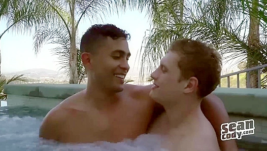 Ashers Huge White Dick Powers Through Kierans Tight Hole – SeanCody