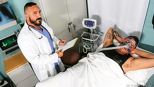 Intense Hospital Threesome: Alessio Jaces Massive Cock Ignites Passion – GayPornXL 18+